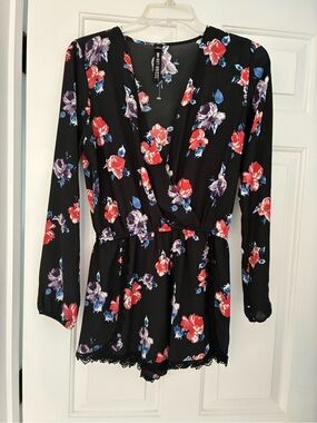 Design Lab Lord & Taylor Black Floral Surplice Long-Sleeve Tunic Romper